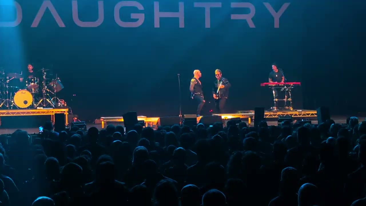 Daughtry - separate ways (Journey cover) - Arkea Arena Bordeaux - 13/02/2026