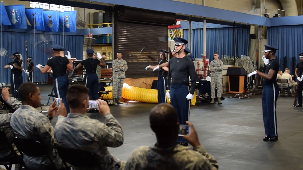 USAF HONOR GUARD DRILL TEAM