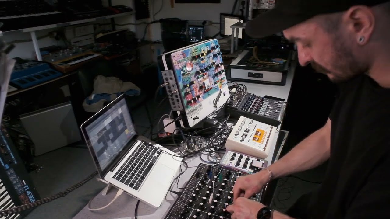 SynthMagic Spectacle - VG Line Showroom