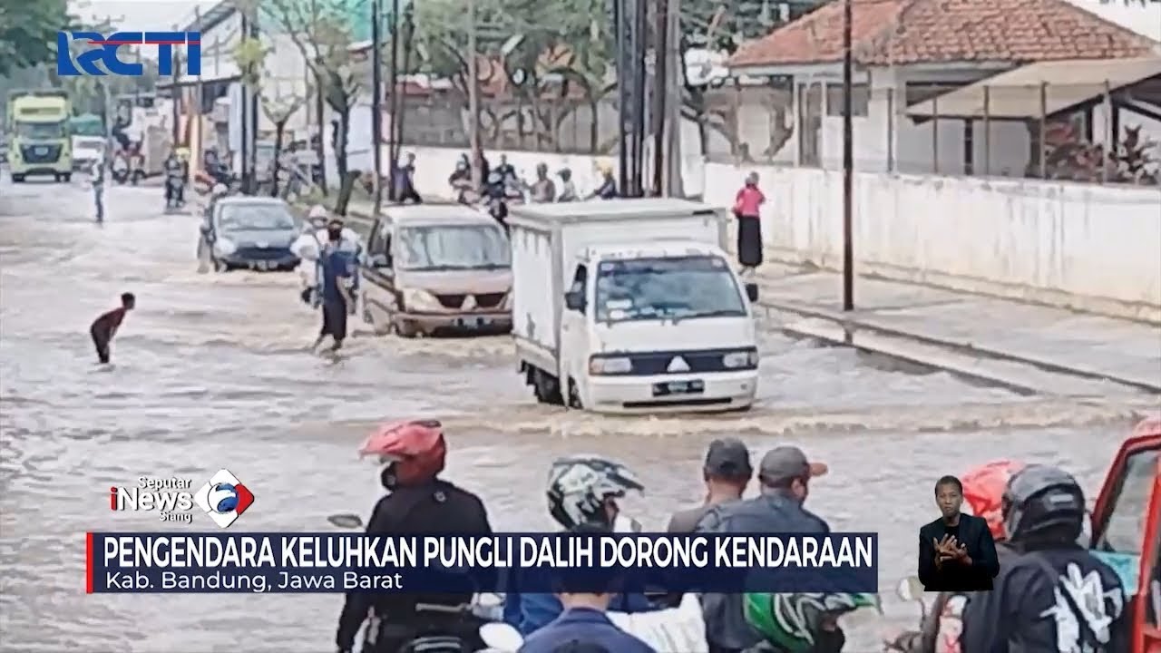 Ratusan Motor dan Mobil Terjebak Banjir di Jalan Laswi, Baleendah, Bandung
