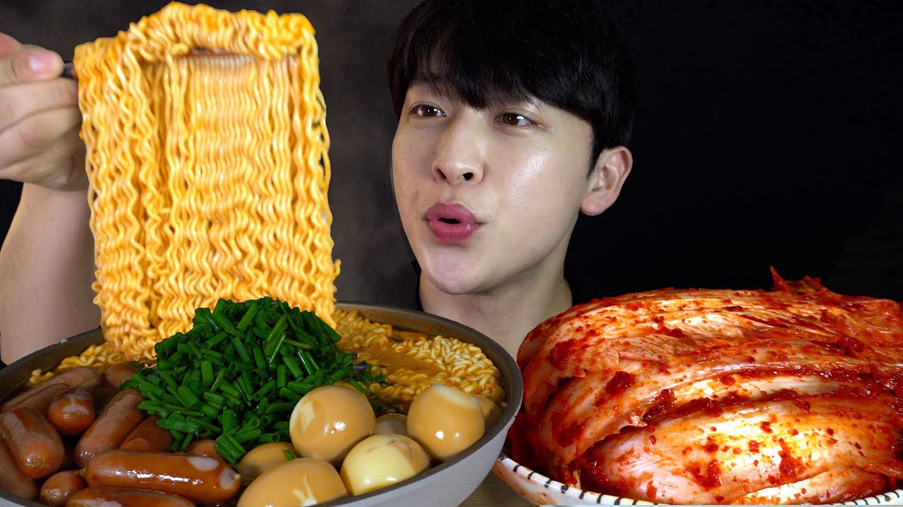 뜨끈한 너구리 라면 4봉지 먹방 ☆ 시원한 김치