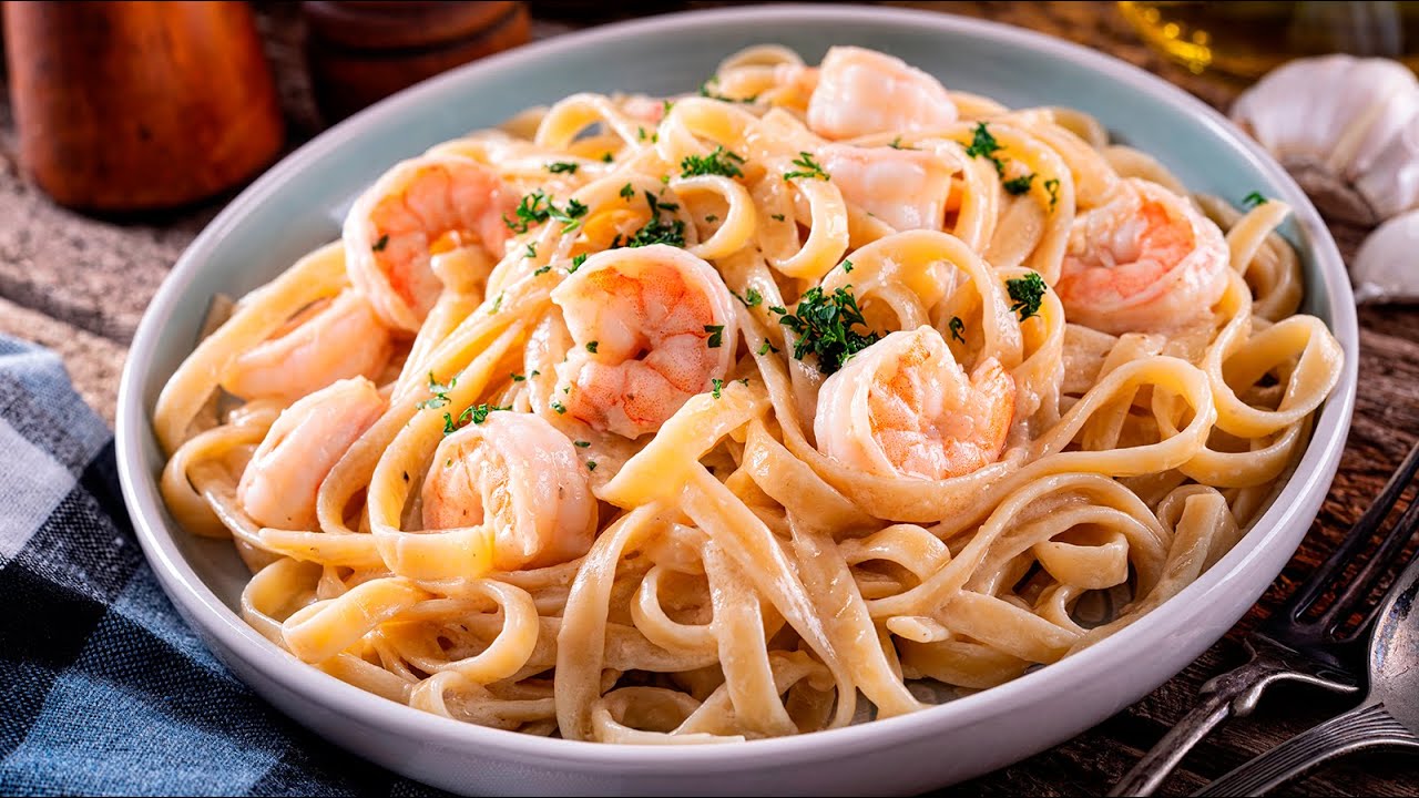 Como Hacer Pasta Con Langostinos Cremosos | Receta para una cena romántica.
