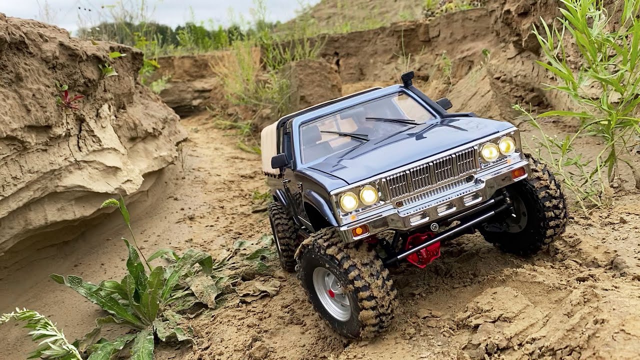 1/10 Scale RC car CROSS RS SP4C (DEMON) / TOYOTA HILUX off-road Rock Crawling