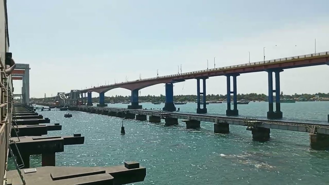 പുത്തൻ പാമ്പൻ പാലത്തിലൂടെ തീവണ്ടി യാത്ര 