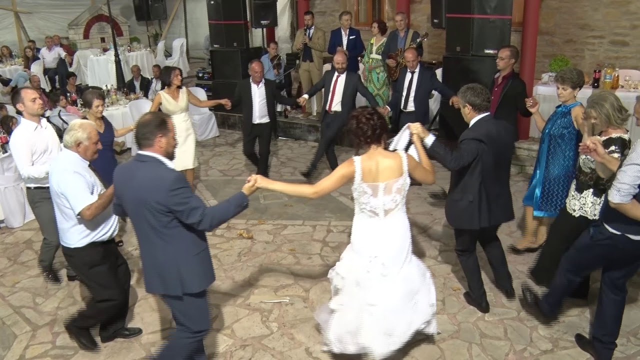 Με βλέπεις μάνα που γελώ, απάνω στα ψηλά βουνά (Κλειστός χορός) ΒΑΣΙΛΗΣ ΑΓΡΑΦΙΩΤΗΣ