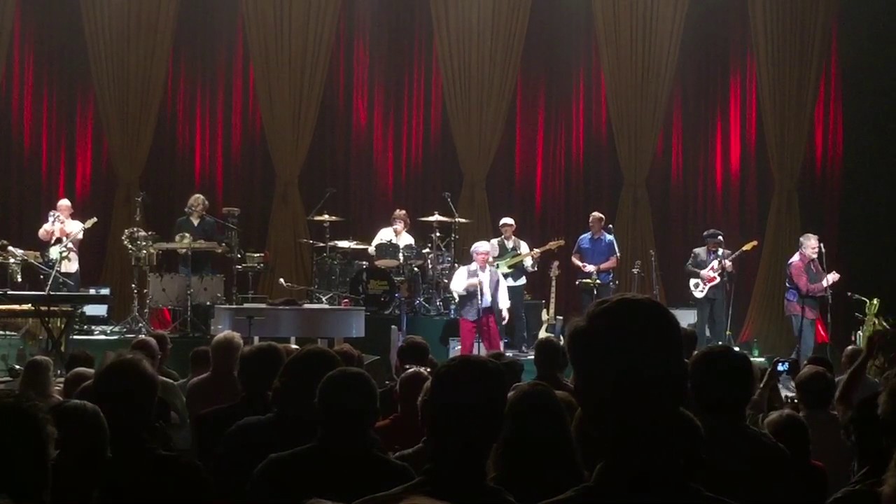 Brian Wilson - The best band member introductions I've ever seen.