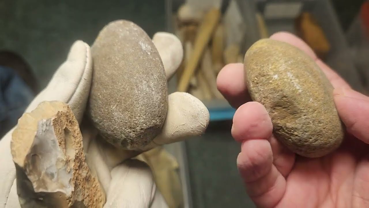 1803 - Part 1 - A Flintknapping Visit with Natural Tools