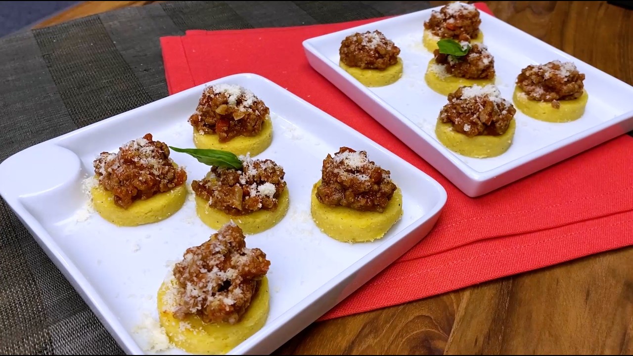 Mini polenta de ragu
