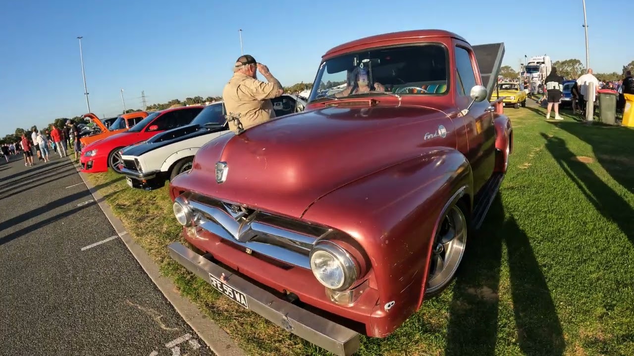 Custom Cars and Coffee End of year meet part 14 20/12/2025.  GX012002