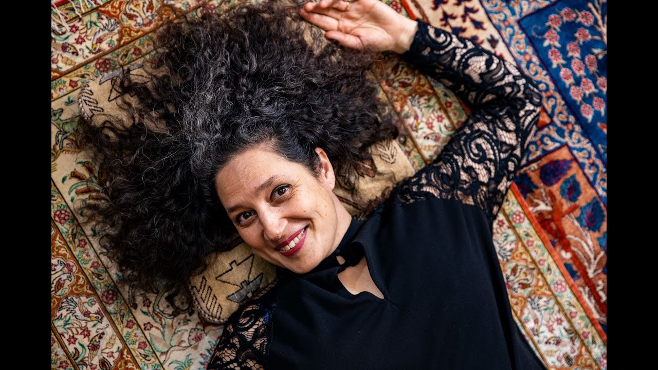 Mit liv, mit land - Camilla Dayyani