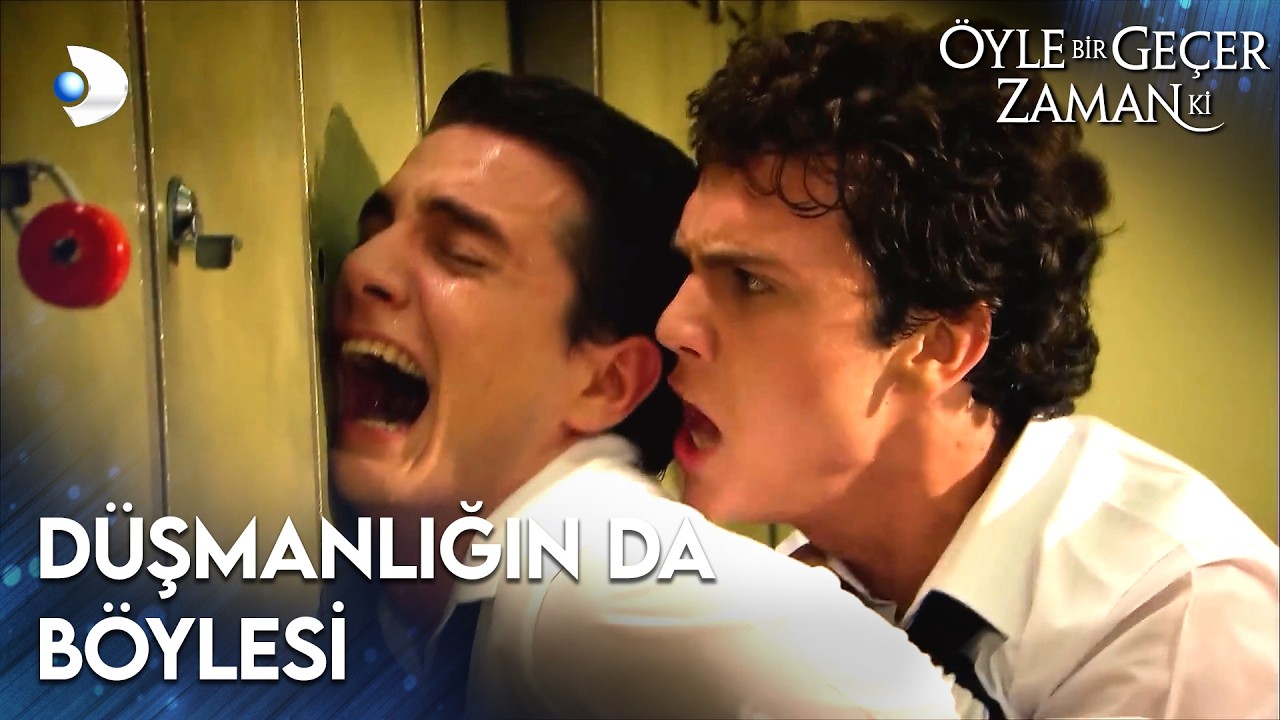 Mete ve Necati'nin Etek Giydirme Kavgası! | Öyle Bir Geçer Zaman Ki