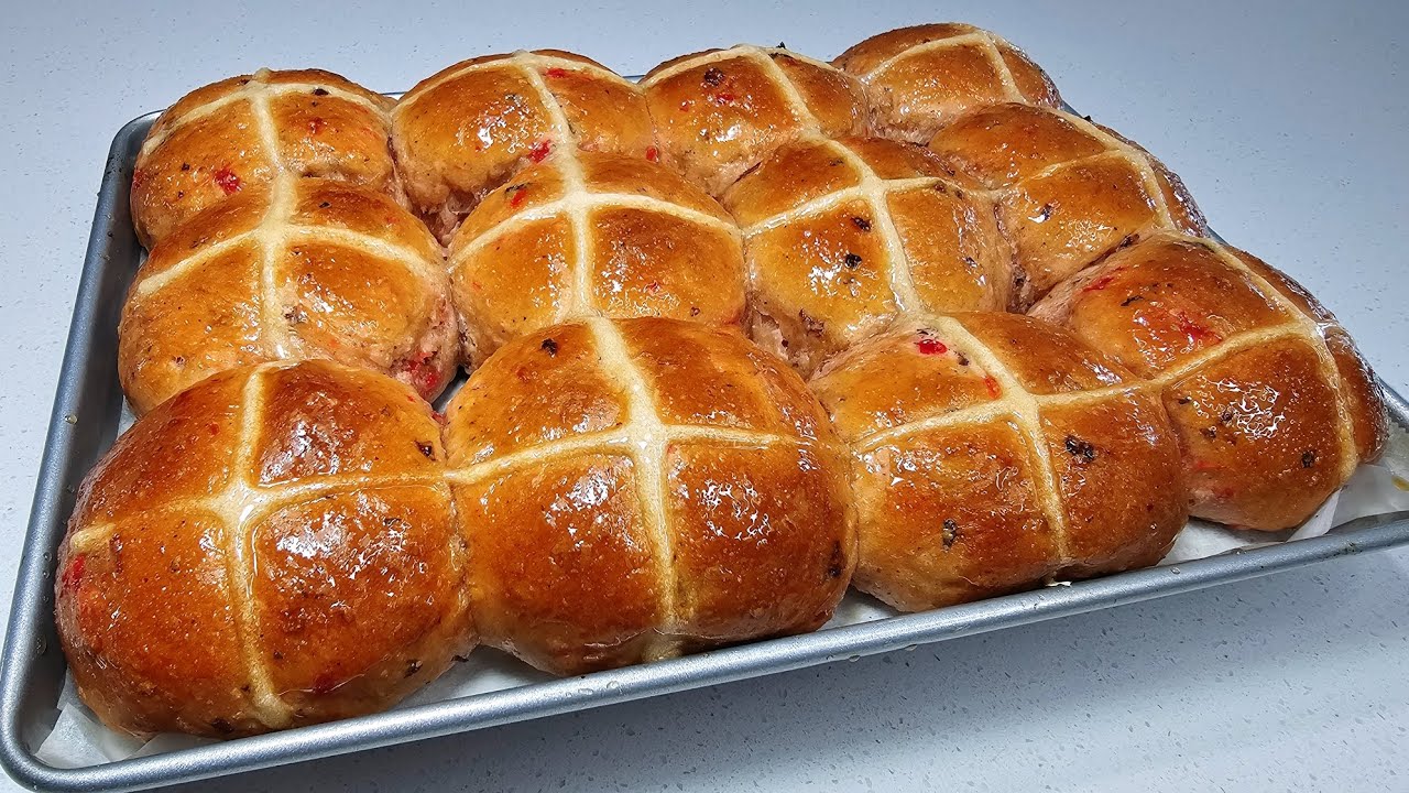 🇬🇾 Hot Coconut Cross Buns| full recipe| the best hot Cross buns