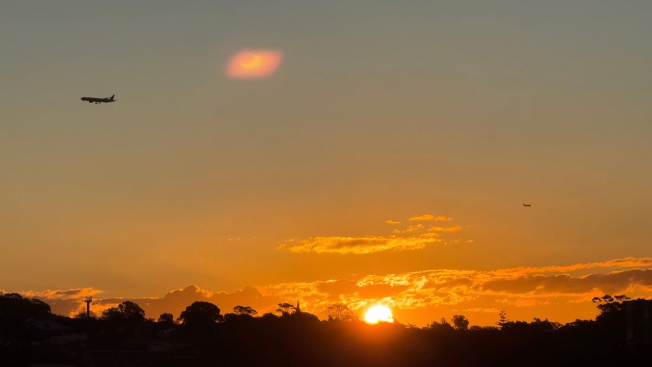 We didn&rsquo;t expect to witness Barangaroo, Sydney&rsquo;s Beautiful Sunset! 🌅🇦🇺 Watch Until the End