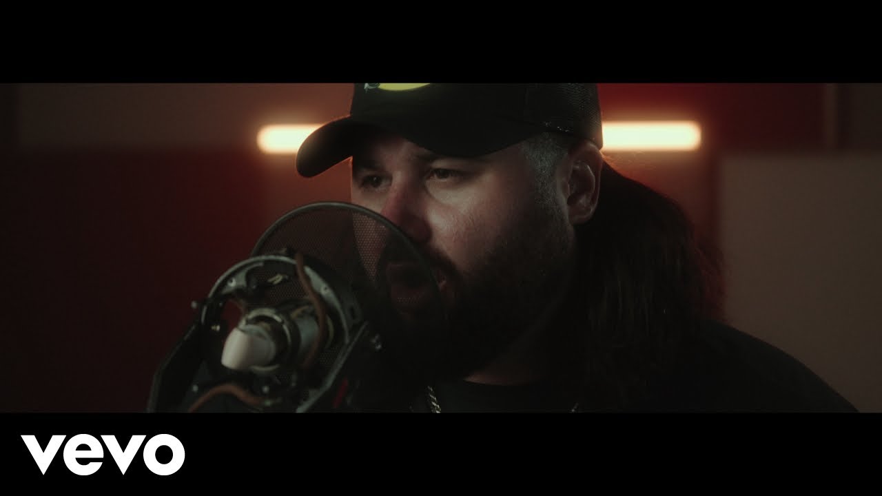 Koe Wetzel - Surrounded (Acoustic)