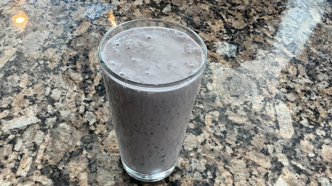 Blueberry Marshmallow Smoothie 