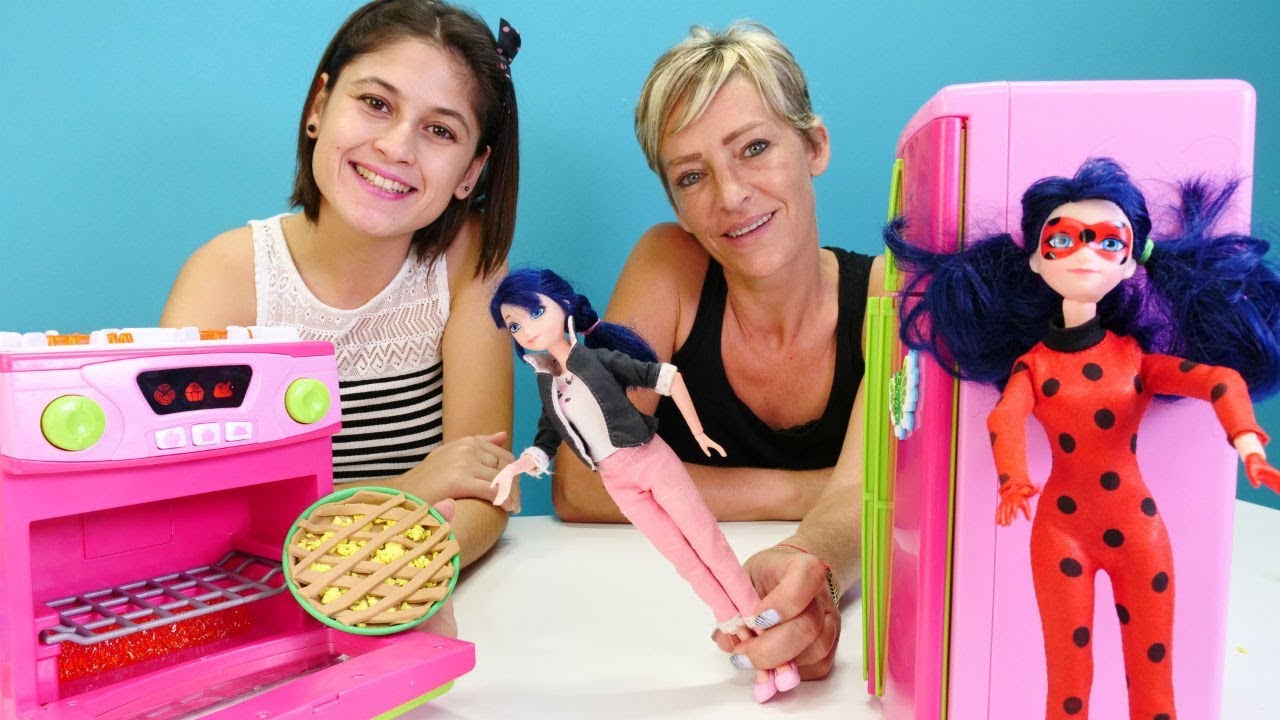 Oyuncak Kafe. Marinette Uğur Böceğine dönüşüyor ve Romeoyu kovuyor!