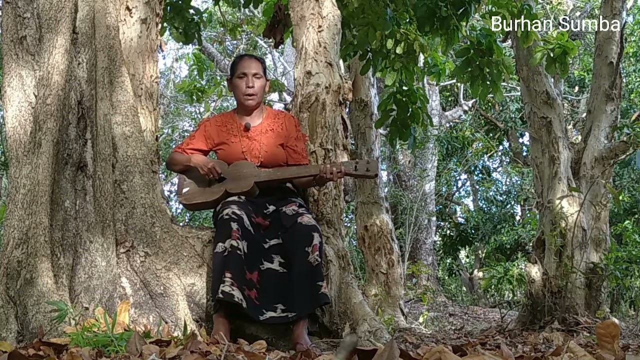 Ata Ratu : keren banget,  Musik Jungga asli Sumba Timur.
