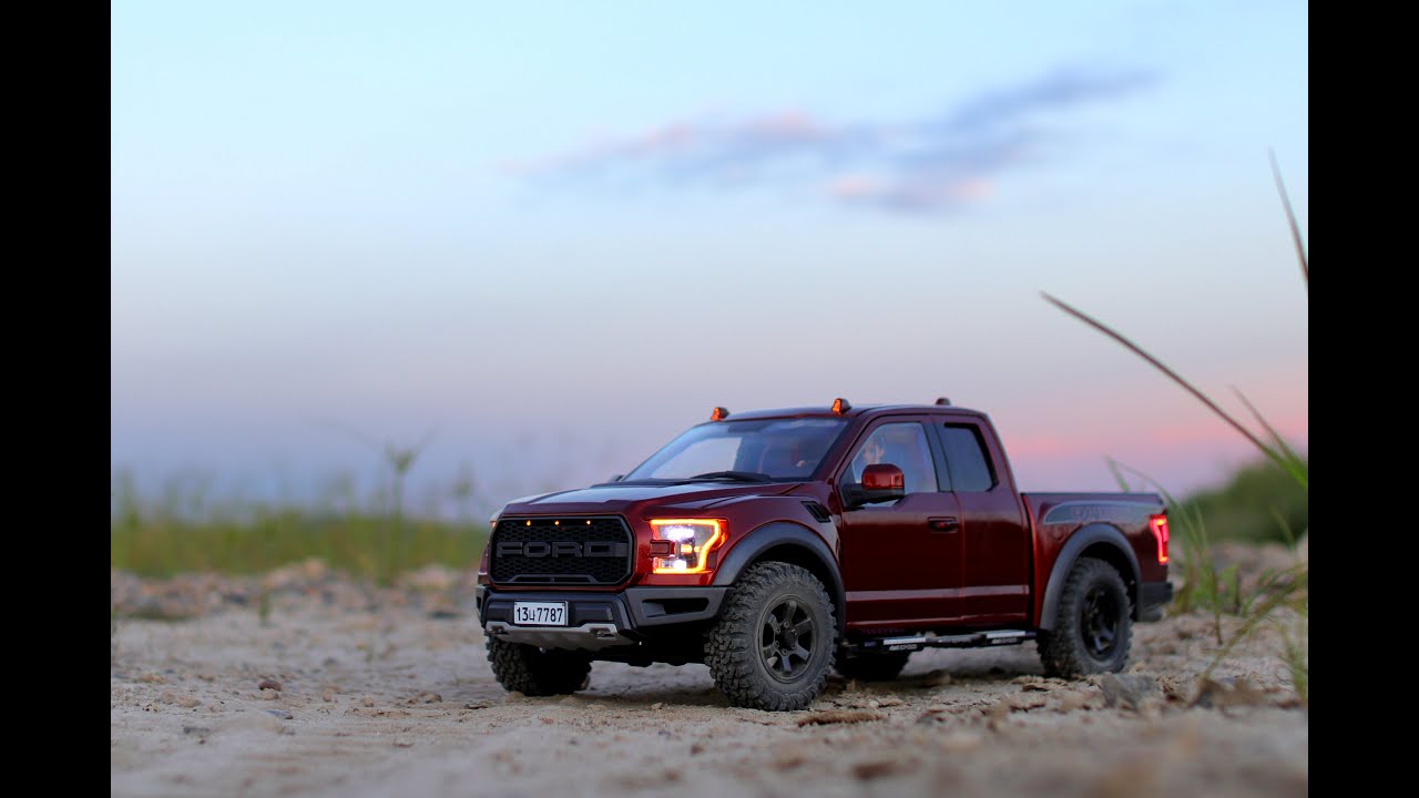 Scale RC / Ford F150 Raptor (Desert Runner Hero) / Led Daylight & Paint job