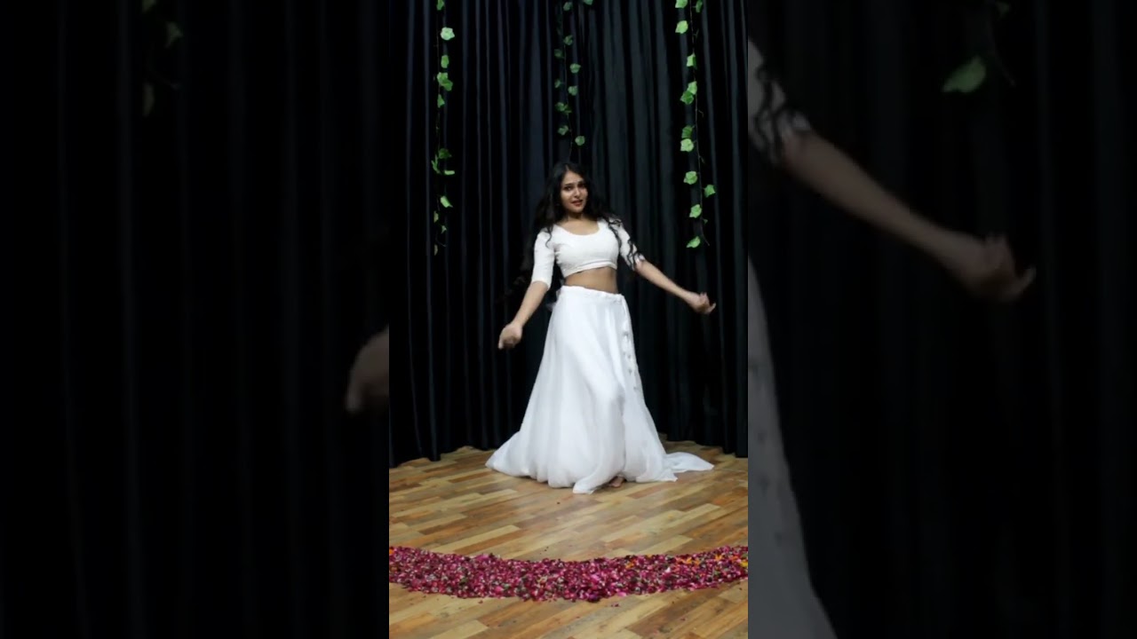 tujhme rab dikhta hai 💜#bridalsolo #sangeetdance #youtubeshorts #shorts