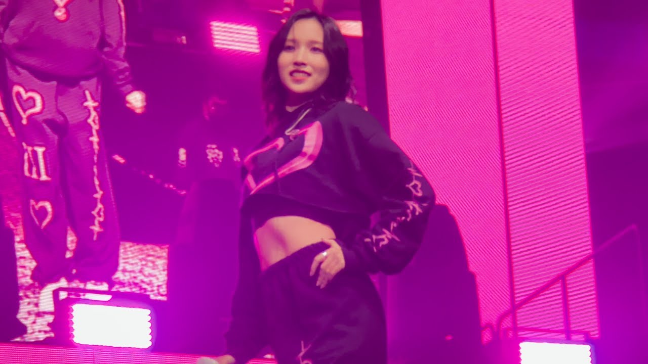 220218 ’Rollin’ (Encore)’ Twice - Twice 4th World Tour ‘III’ - Oakland Arena - 4K60P HDR