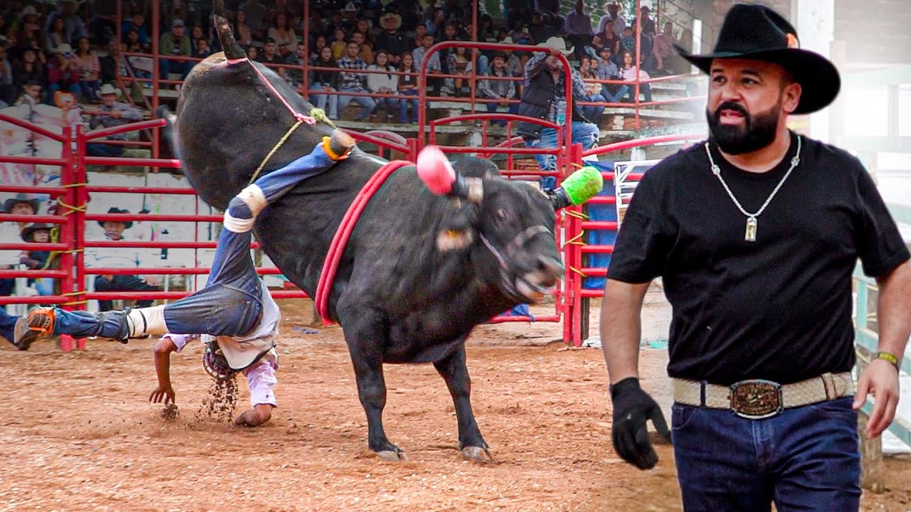 JUGANDO TOROS NACIDOS EN RANCHO EL AGUAJE || Chiquistlan Jalisco