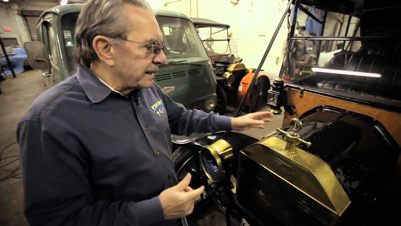THE PERFECT CARS FOR HOLLYWOOD'S STARS - BBC NEWS