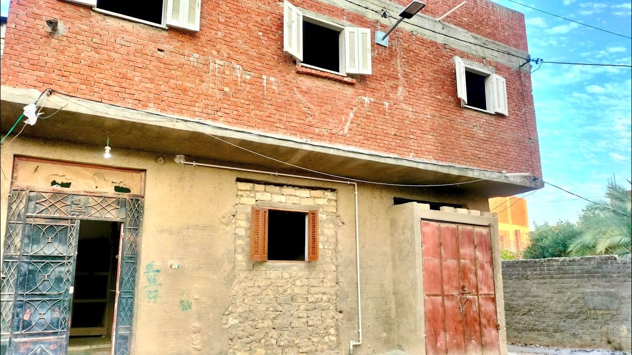 منزل دورين بسعر شقه كامل العدادات كهرباء ومياه وغاز ناصية قواعد وسملات وعمدان