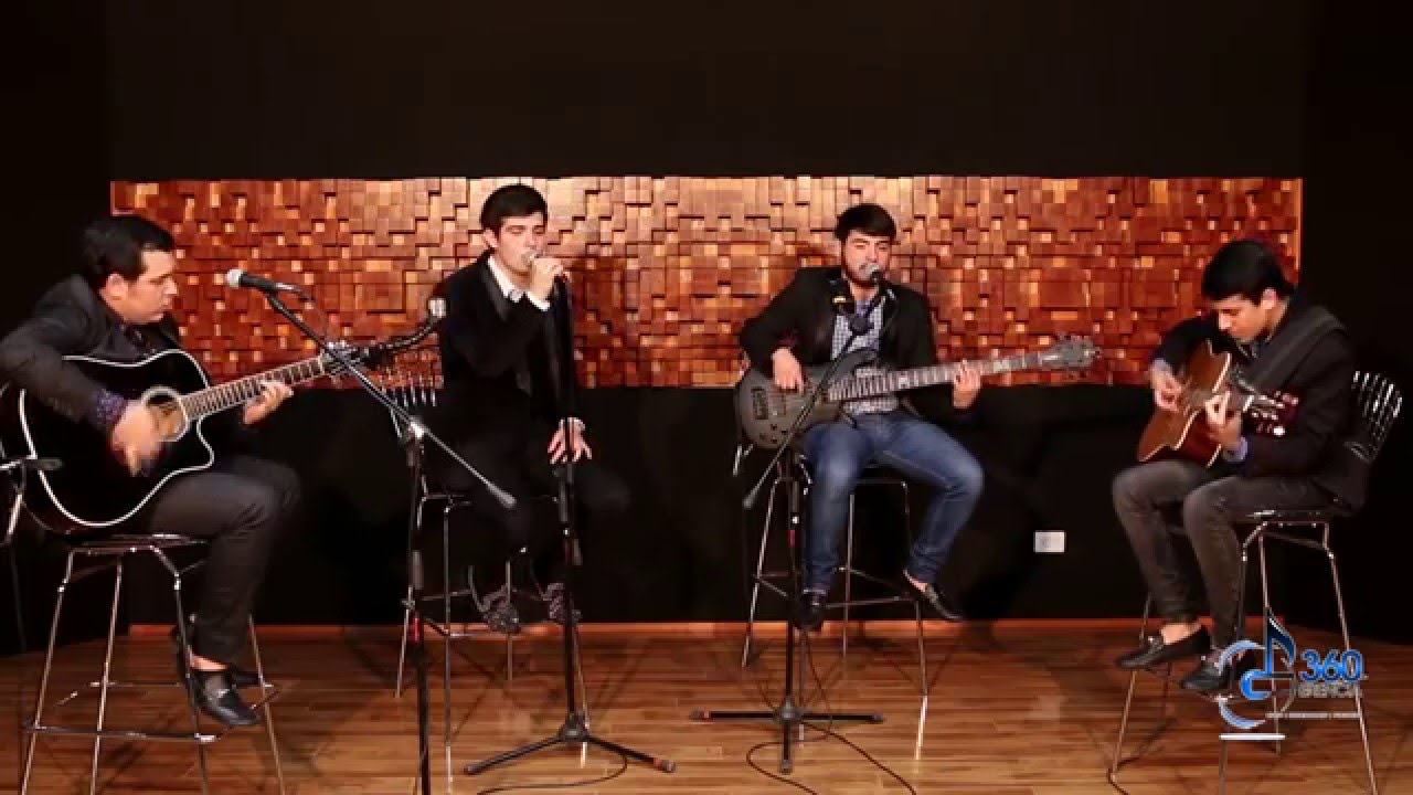 Adriel Favela Ft. Los Del Arroyo 