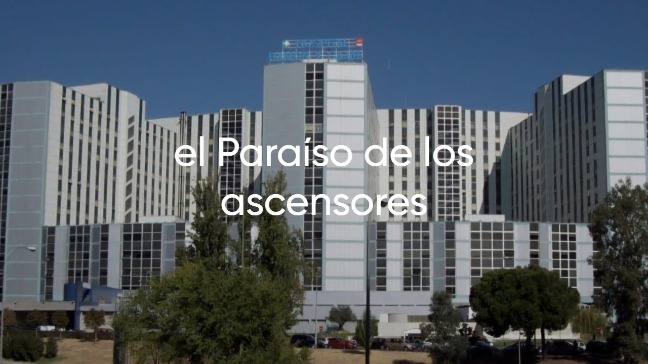 grabando la mayoría de los ascensores del Hospital Ramón y Cajal. Madrid.