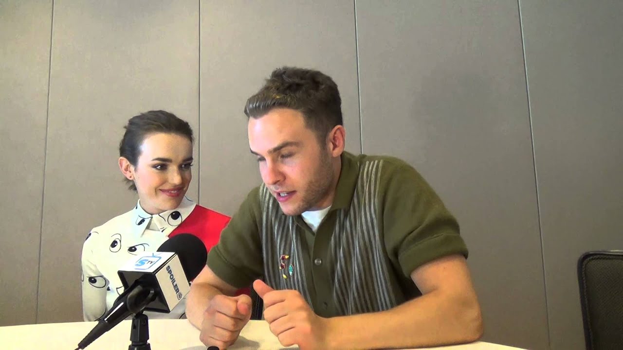 Agents of Shield Elizabeth Henstridge & Iain De Caestecker SDCC 2015