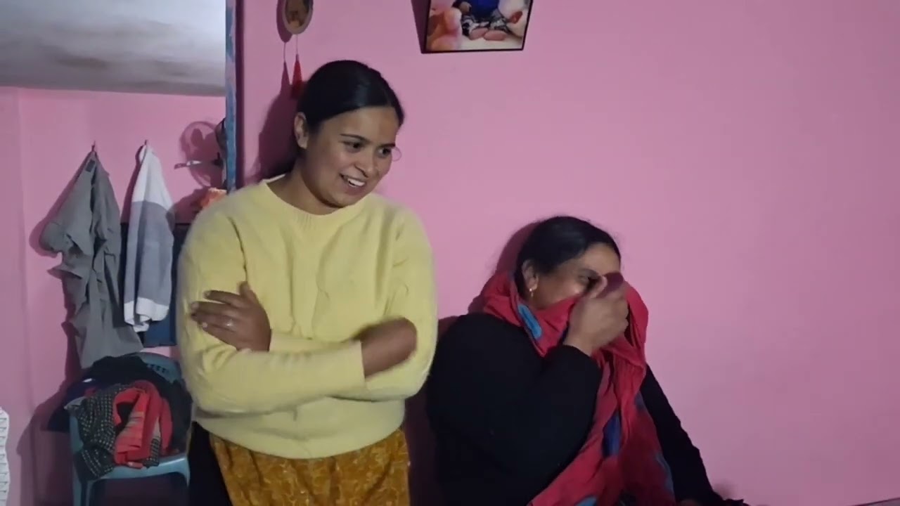 श्रीमती जी अपने भाई के आने का कर रही इन्तजार 