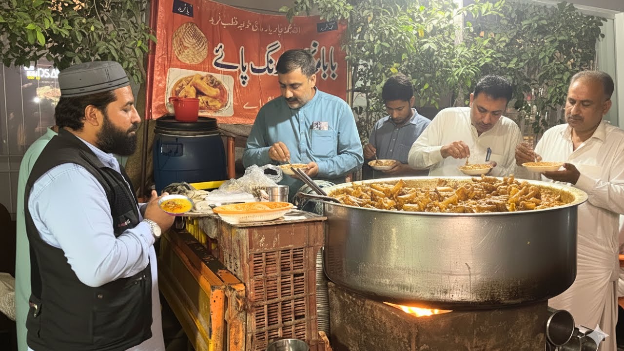 LIFE ON THREE WHEELS! Auto-Rickshaw Bong Paye Seller’s Struggle | Pakistan Street Food