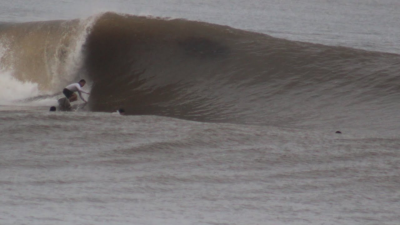 Surfing brown waves X Files 🤣 #wavescryoutubechannel