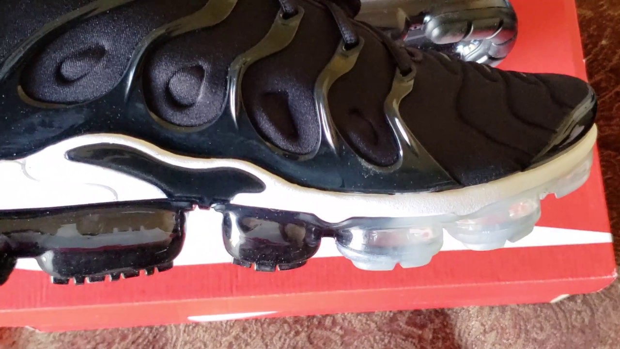 Unboxing and Review of the Black/Anthracite-White Vapormax Plus