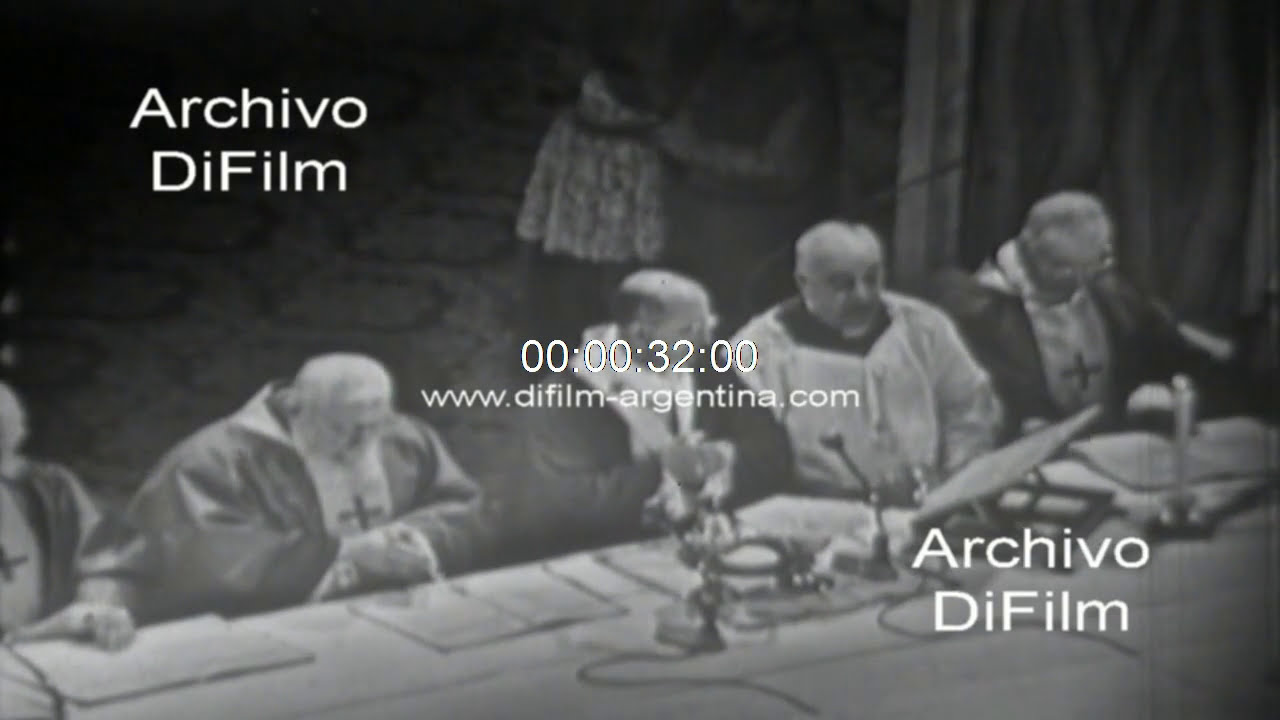 Concilio Ecumenico - Pablo VI oficiando una misa 1965