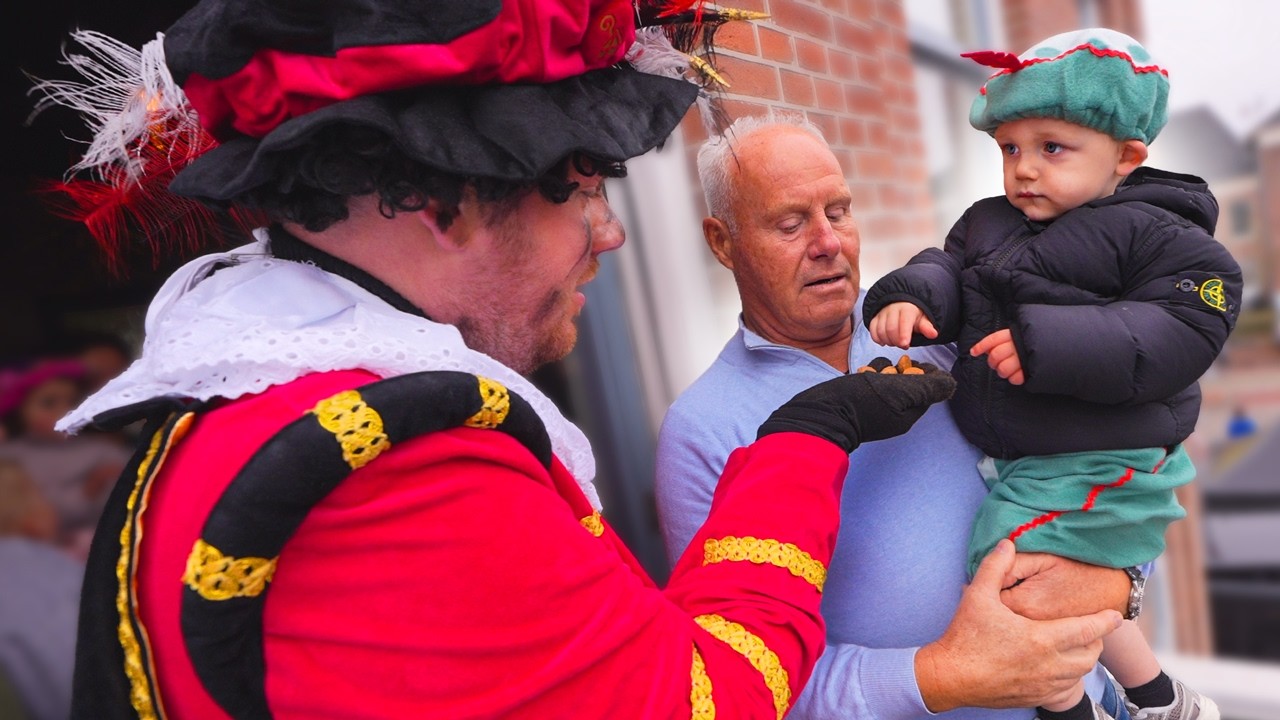 DE INTOCHT VAN SINTERKLAAS BEKIJKEN! #4479 #4480 #4481