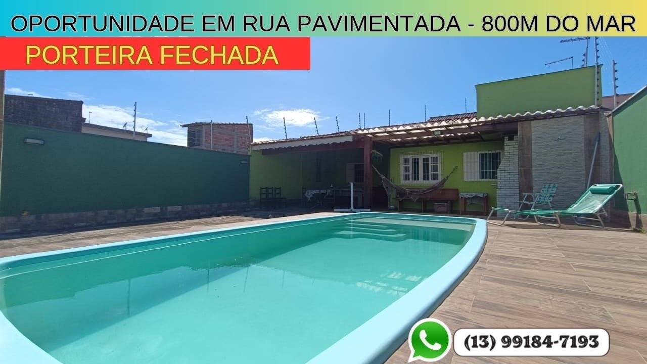 Casa à venda PORTEIRA FECHADA.Oportunidade, Piscina/ Área gourmet, em rua pavimentada, a 800m do mar