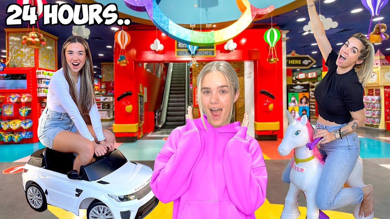 OVERNIGHT IN THE WORLD&rsquo;S BIGGEST TOY STORE!