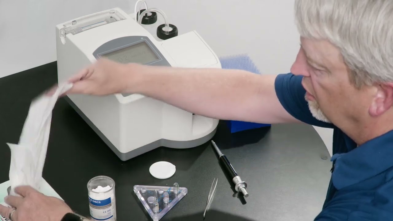 Operating the Vapro 5600 Vapro Pressure Osmometer