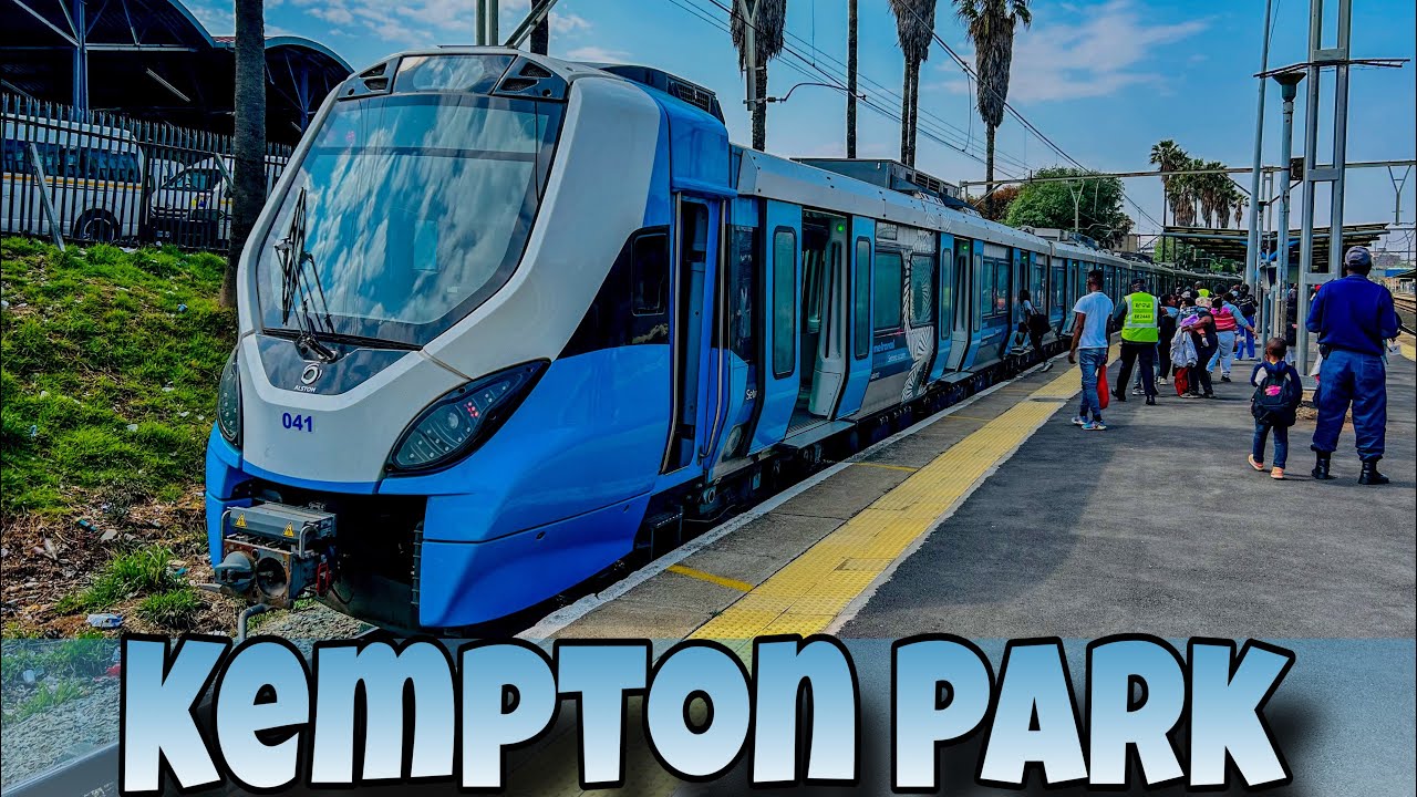 Busy Kempton Park Station: Part 1