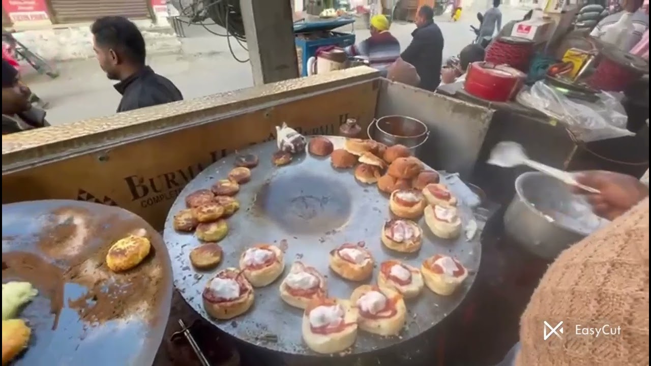 Sabse sasta burger apko kahi nahi milega 13 ₹ ka burger 