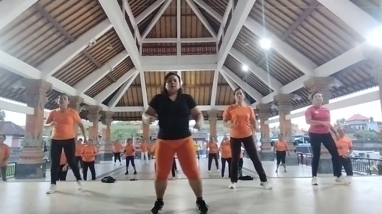Senam kreasi jangan tunggu lama lama