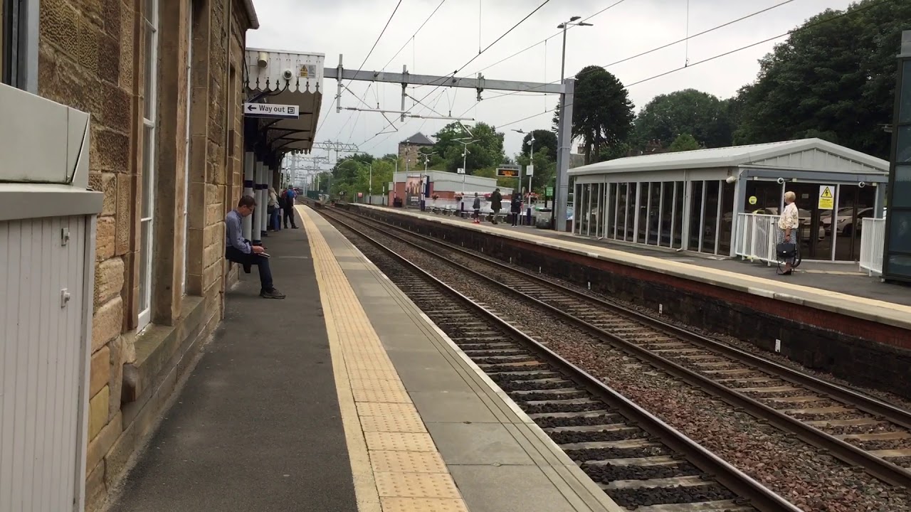 60163 Tornado on 1Z60 Edinburgh to Aberdeen the Aberdonian seen at Linlithgow 01/08/19