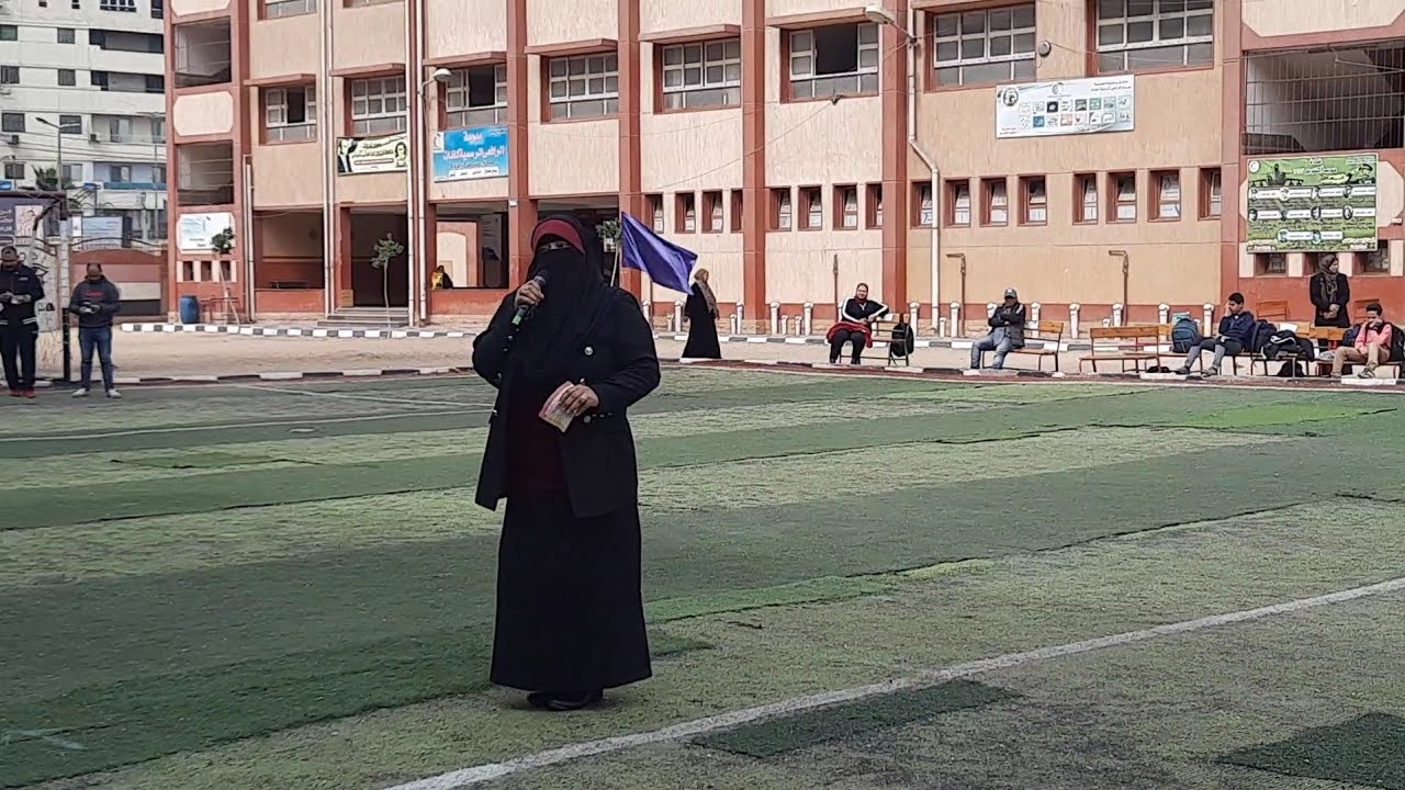شاعرة مدرسة الرافعي ☆ أ. ناهد عبد اللطيف ☆ بطولة كأس المدارس الرسمية والمتميزة للغات