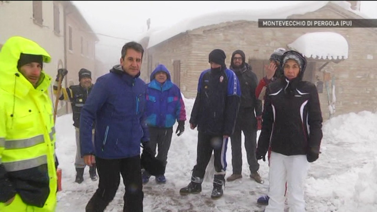 Neve, nell'entroterra pesarese: tappa a Pergola