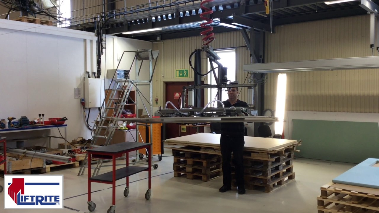 Vacuum Lifter with 180º Tilt - 1 | Lift Rite
