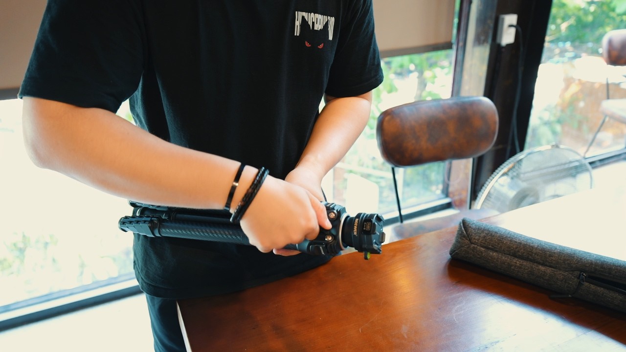 Tripod Carbon mà mình thích nhất - Neewer LT32