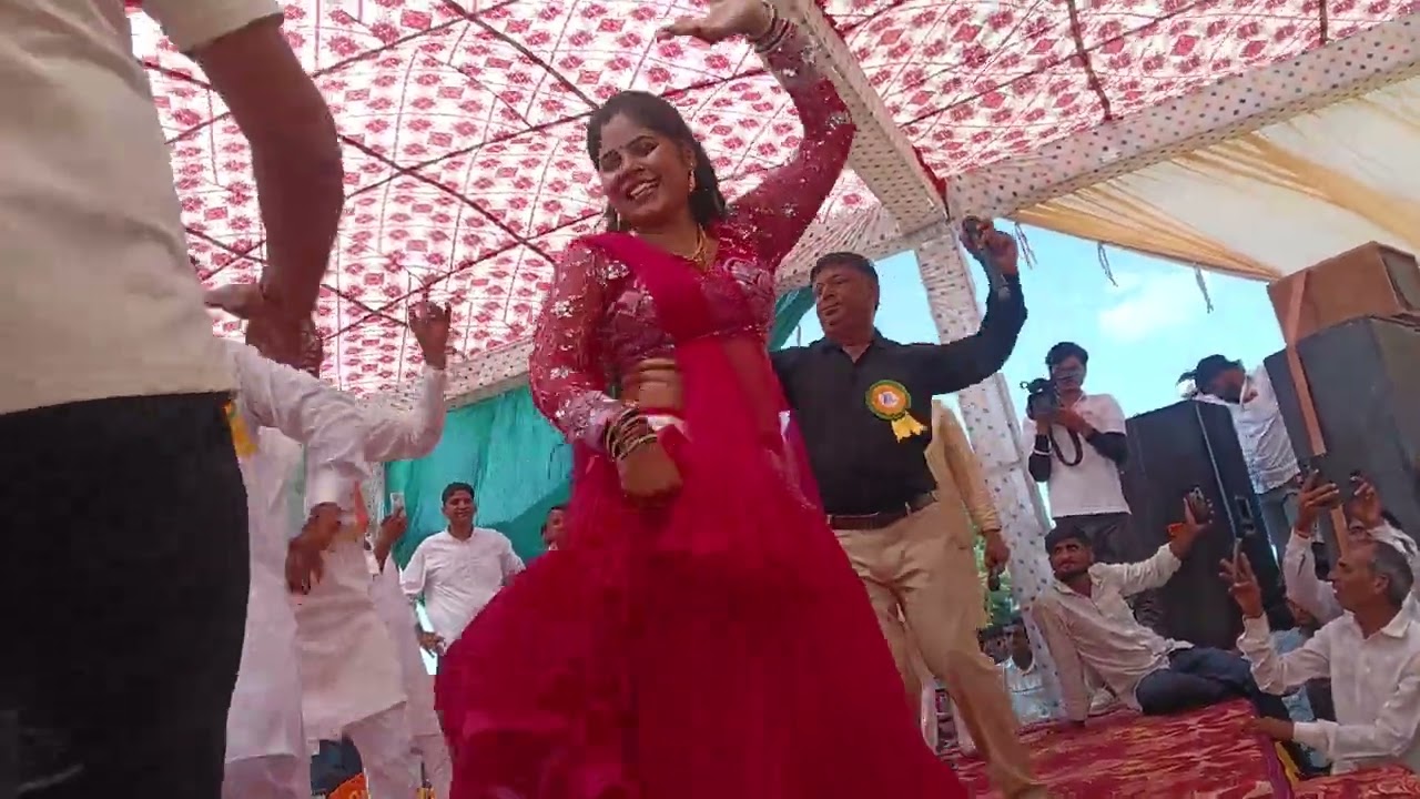 मातादीन पनियार गाड़ी देने पर सोनू शेखावाटीने धूम मचाई ! डांस वायरल कैसे हुआ ! 
