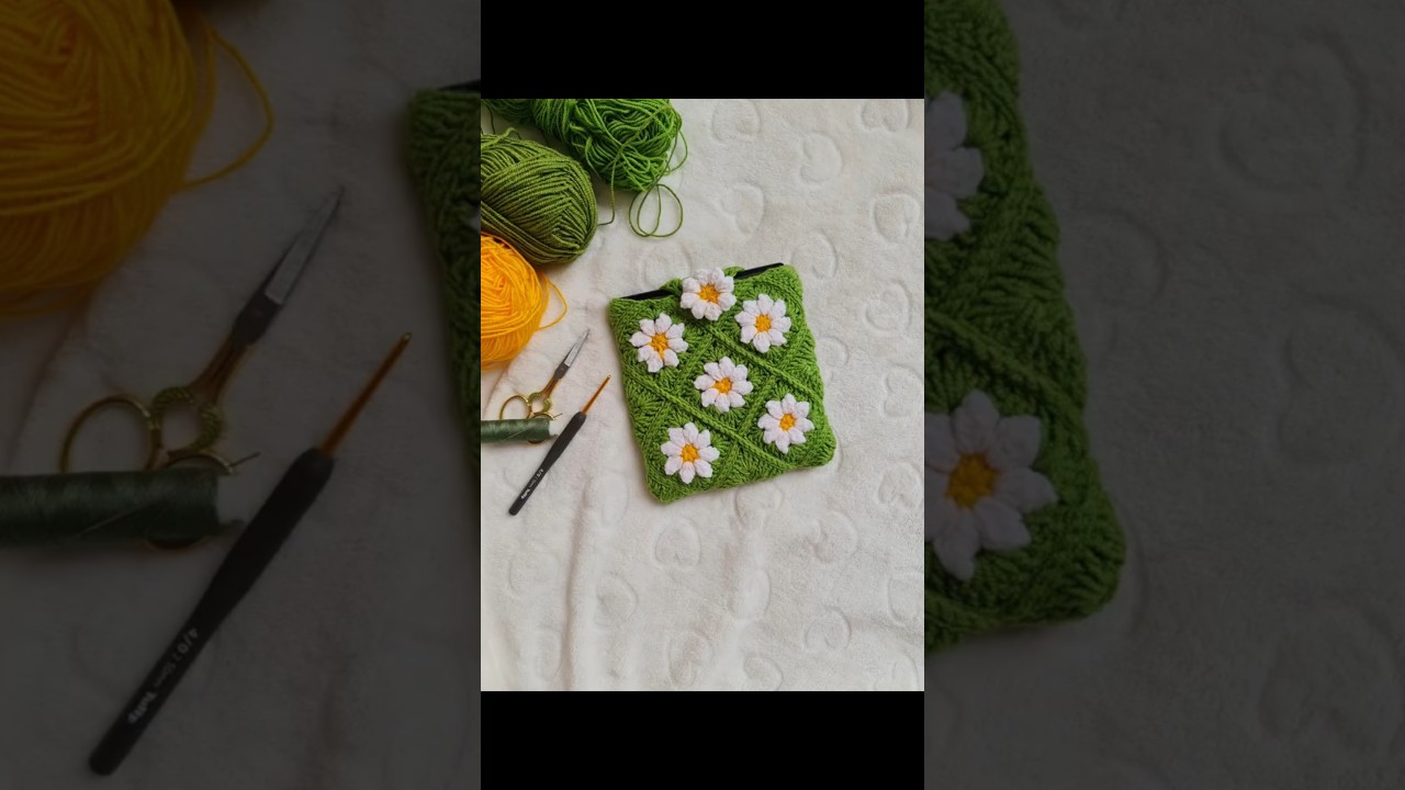Crochet Kindle sleeve 🧙🏻&zwj;♀️#crochetinspiration #crocheting #crochetlove #crochetkindlecover