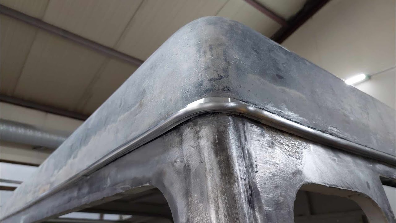 The new rain gutter on my Volvo C202/The Black Sheep project ep.42